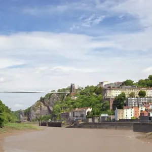 Ponte de la Suspensión Clifton diseñada por Isambard Kingdom Brunel que cruza el Cañón del Río Avon en Clifton y Bristol Inglaterra Reino Unido
