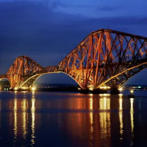 Forth railway bridge at night