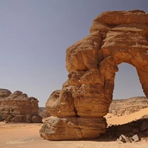 Forzhaga Natural Arch in Akakus Mountains, Sahara Desert, Libya, North Africa, Africa