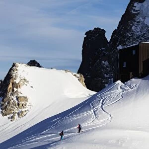 Grand Capucin and Refuge des Cosmiques (Cosmiques Hut), Chamonix, Rhone Alpes, Haute Savoie