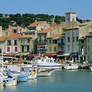 The harbour, Cassis, Provence, France, Europe