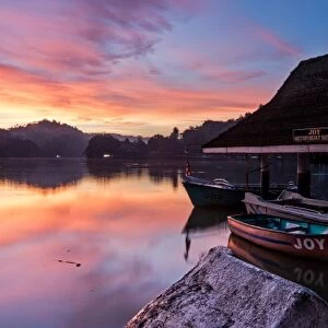 Kandy Lake, Kandy, Sri Lanka, Asia