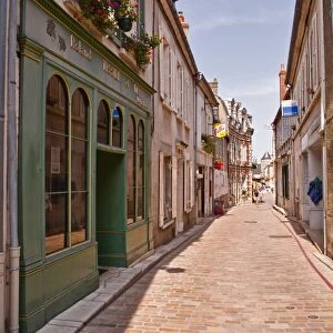 The narrow streets of the winegrowing village of Sancerre, Cher, Centre, France, Europe