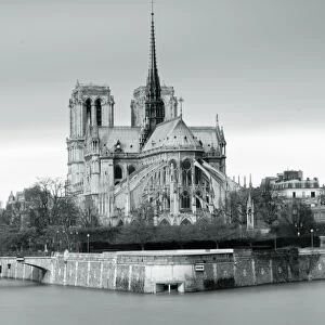 Notre Dame cathedral on the River Seine, Paris, Ile de France, France, Europe
