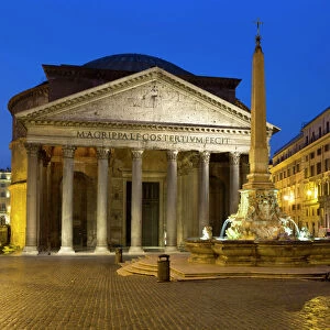 The Pantheon and Piazza della Rotonda at night, UNESCO World Heritage Site, Rome