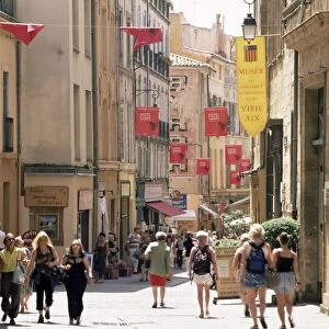People in the Rue Gaston-de-Saporta, Aix-en-Provence, Bouches du Rhone