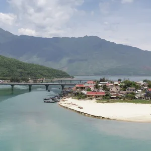 On the road to Hue from Hoi An, Vietnam, Indochina, Southeast Asia, Asia