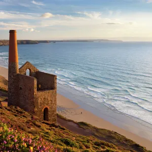 Ruins of Wheal Coates Tin Mine engine house, near St Agnes, Cornwall, England