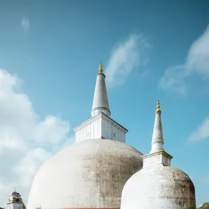 Ruwanweli Saya Dagoba (Golden Sand Stupa), Anuradhapura, UNESCO World Heritage Site