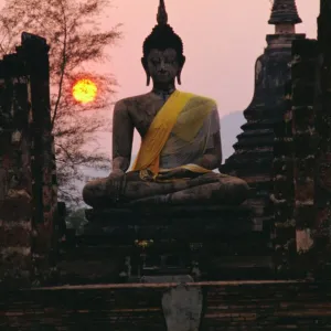 Seated Buddha statue