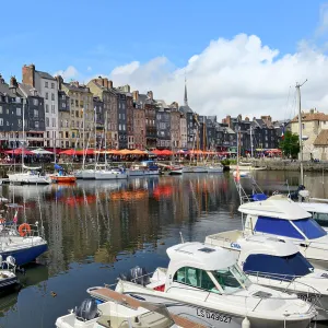 The Vieux Bassin, Old Harbour, St. Catherines Quay, Honfleur, Calvados, Basse Normandie (Normandy)