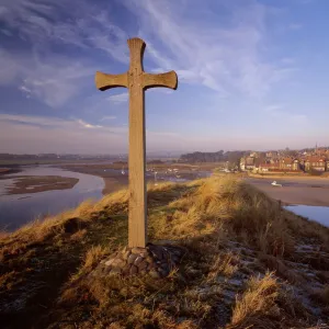 View from Church Hill across the Aln Estuary towards Alnmouth bathed in the warm light of a winters afternoon, Alnmouth, Alnwick, Northumberland, England, United