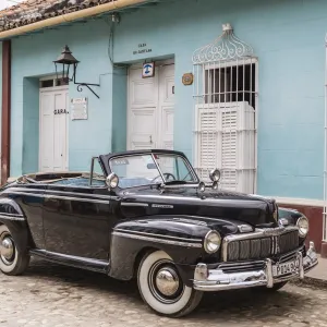 A vintage 1948 American Mercury Eight working as a taxi in the town of Trinidad