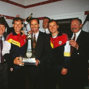 Arsenal celebrate their 1991 league title victory