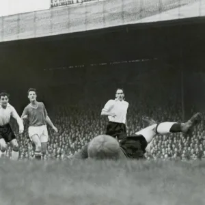 Bobby Charlton scores his first ever Manchester United goal