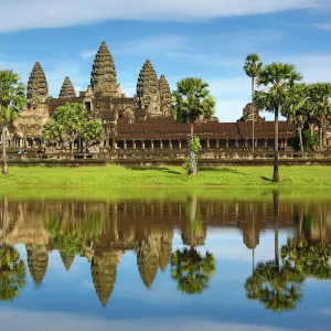 Angkor Wat Temple and reflection in lake in Siem Reap, Cambodia