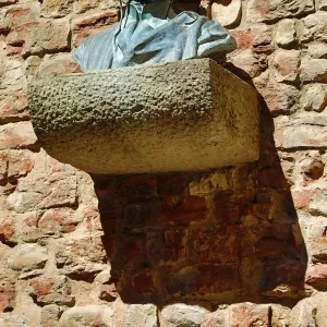 Bust of Dante Alighieri outside the Museo Casa di Dante, Dantes House Museum