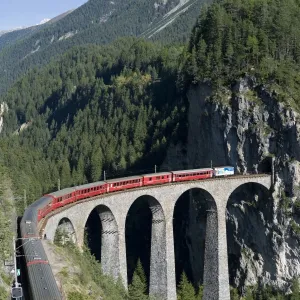 Glacier Express & Landwasser Viaduct