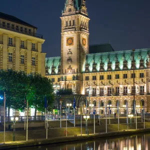 Hamburg Rathaus (City Hall) on Rathausmarkt at night, Altstadt, Hamburg, Germany