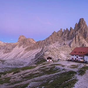 Locatelli refuge and Mount Paterno, Trentino Alto Adige Sudtyrol district, Italy, Europe