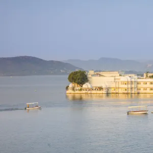 Taj Lake Palace, Lake Pichola, Udaipur, Rajasthan, India