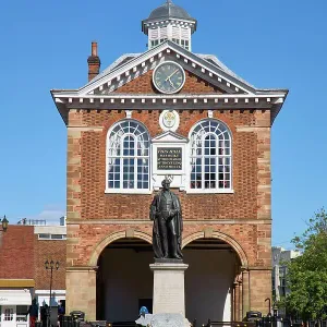 Tamworth Town Hall Print with Sir Robert Peel Statue Tamworth Town Hall Print with Sir Robert Peel Statue