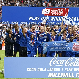 Millwall v Swindon League One Play-off Final Metal Print Collection: The Celebration