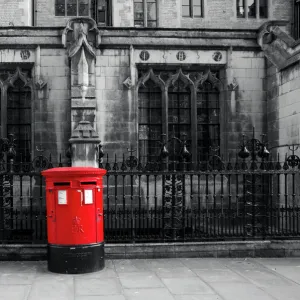 UK, London, Deans Yard, Post Box