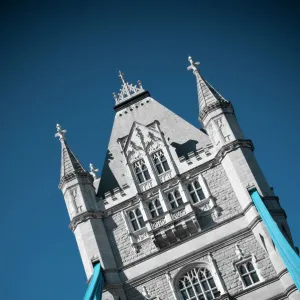 UK, London, Tower Bridge over River Thames