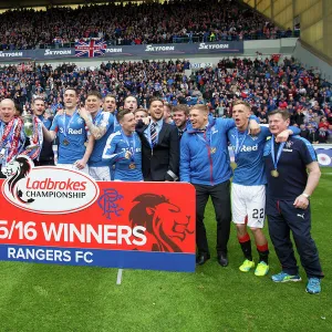 Soccer - Ladbrokes Championship - Rangers v Alloa Athletic - Ibrox Stadium