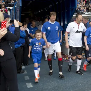 Soccer - Rangers Legends v Manchester United Legends - Ibrox Stadium