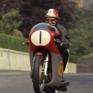Giacomo Agostini Print on Quarter Bridge Road, 1970 Senior TT