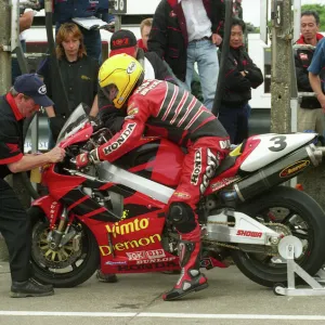 Joey Dunlop pit-stop; 2000 Formula one TT