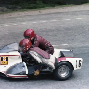 John Barker & Nick Cutmore (Yamaha) 1978 Sidecar TT