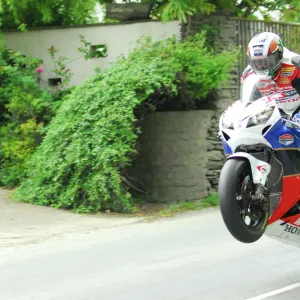 John McGuinness flies Ballacrye; 2012 Superbike TT