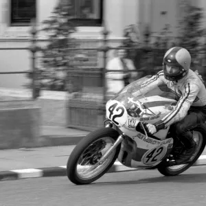 Mick Capper (Yamaha) 1977 Junior Manx Grand Prix