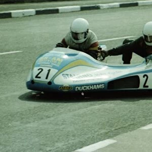 Mike Joyce & Mike Staiano (Yamaha) 1980 Sidecar TT