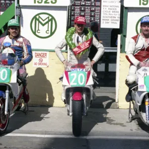 Nigel Hansen (Yamaha) Gavin Lee (Yamaha) Stanley Rea (Cowles Yamaha) 1990 Lightweight Manx Grand Prix