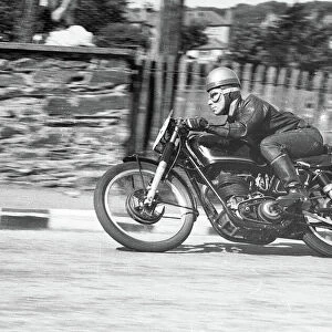 Roy Evans at Cruickshanks: 1952 Junior TT