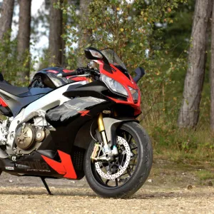 Aprilia RSV4 Factory