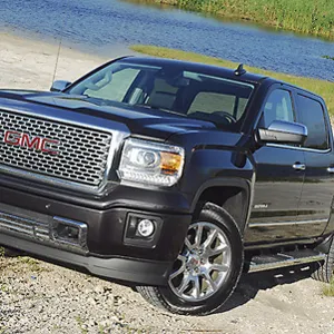 GMC Sierra Denali 4x4 Crewcab Pickup, 2015, Black