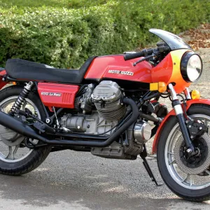 File:Moto Guzzi 1200 Sport - topcase.jpg - Wikimedia Commons