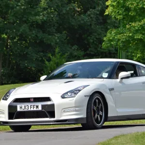 Nissan GT-R 2013 White