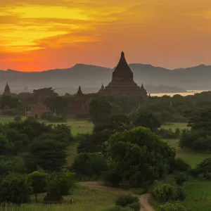 Myanmar. Bagan. Sunset over the temples of Bagan