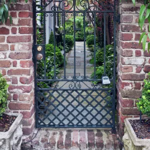 USA, SC, Charleston, Historic District, House Gate