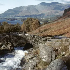 ENGLAND: CUMBRIA. Northern Lakes: Ashness Bridge, Derwentwater