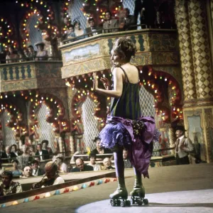 FILM: FUNNY GIRL, 1968. Barbra Streisand, performing on roller skates, starring in the film based on the life of the American comedienne Fanny Brice, 1968