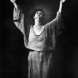 ISADORA DUNCAN (1877-1927). American dancer. Photographed by Arnold Genthe, c1917