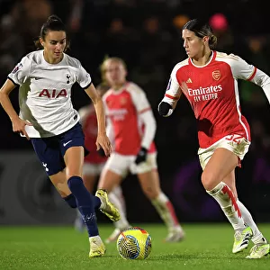 Arsenal vs. Tottenham Women's Clash in FA WSL Cup: Kyra Cooney-Cross Fights Past Rosella Ayane