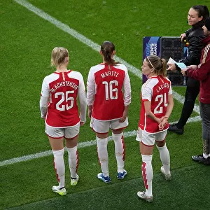 Arsenal Women vs. Chelsea Women: Ready on the Sidelines at Emirates Stadium - Barclays Super League
